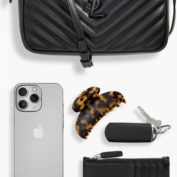 Yves Saint Laurent Lou Matelasse Leather Camera - Picture 3 of 8